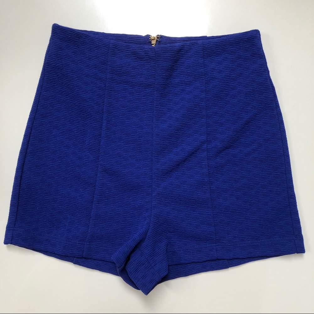 F21 textures blue knit shorts